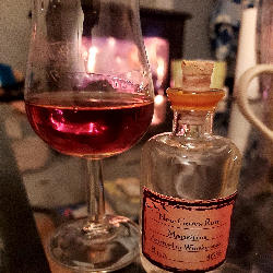 Photo of the rum New Grove Savoir-Faire Distillerie du Vercors (Whisky cask finish) taken from user Rowald Sweet Empire