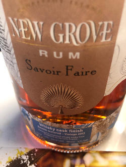 Photo of the rum New Grove Savoir-Faire Distillerie du Vercors (Whisky cask finish) taken from user cigares 