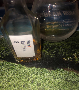 Photo of the rum UPM taken from user cigares 