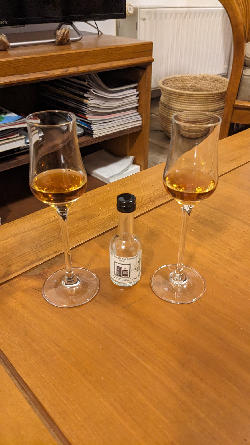 Photo of the rum  taken from user passlemix