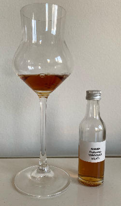 Photo of the rum 1998 taken from user Johnny Rumcask