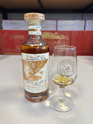 Photo of the rum Anniversary Cuvée <>H taken from user Oliver