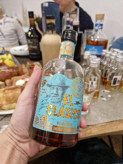 Photo of the rum El Clásico Salted Caramel taken from user Pavel Spacek