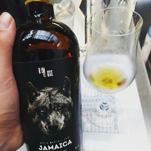Photo of the rum Wild Series Rum Jamaica No. 32 HGML taken from user Leo Tomczak