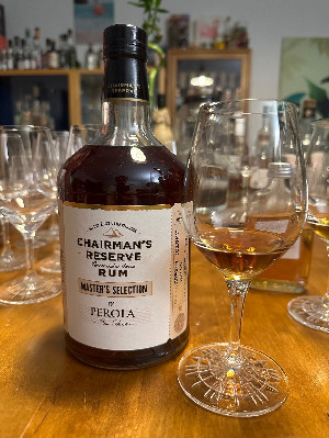 Photo of the rum Chairman‘s Reserve Master‘s Selection (Perola) taken from user Oliver