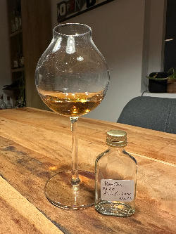 Photo of the rum Rumclub Private Selection Ed. 40 Australia taken from user Oliver