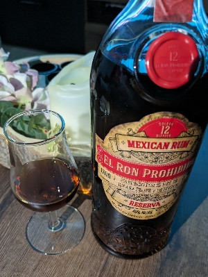 Photo of the rum El Ron Prohibido Habanero Solera 12 taken from user heckto🥃