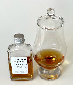 Photo of the rum Trinidad HTR taken from user Thunderbird