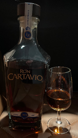 Photo of the rum XO taken from user BTHHo 🥃