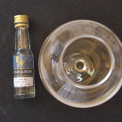 Photo of the rum Rum Artesanal Guyana Rum taken from user RumTaTa