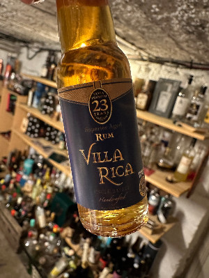 Photo of the rum Villa Rica Single Barrel Rum taken from user xJHVx
