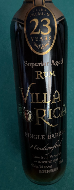 Photo of the rum Villa Rica Single Barrel Rum taken from user BTHHo 🥃