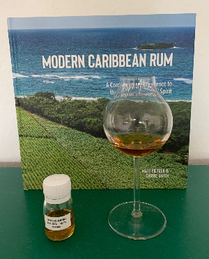 Photo of the rum Jamaican Rum OWH taken from user mto75