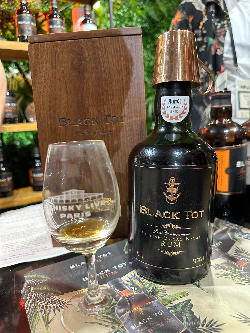 Photo of the rum Black Tot Rum Last Consignment taken from user Oliver