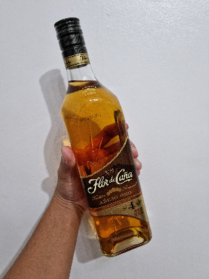 Photo of the rum Flor de Caña 4 Años Añejo Oro taken from user r___n___
