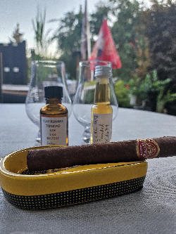 Photo of the rum Trinidad #27 taken from user zabo