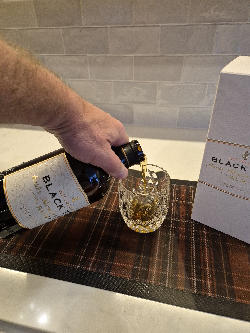 Photo of the rum Black Tot Rum Master Blender’s Reserve 2023 taken from user Aussierumfan