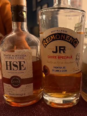 Photo of the rum HSE Sauternes Finish taken from user xJHVx