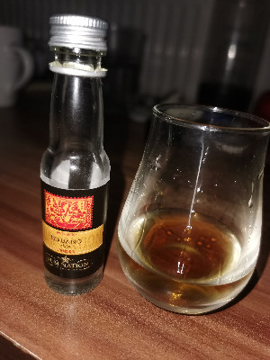 Photo of the rum Peruano Limited Edition 2016 taken from user Rumpalumpa