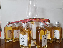 Photo of the rum Rum Artesanal JMC Distillery C<>H taken from user zabo