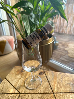 Photo of the rum Brut d’alambic 86,3 LROK taken from user Serge