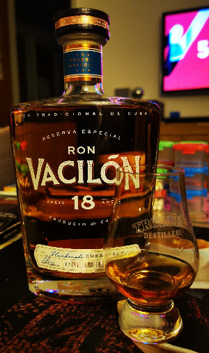 Photo of the rum Vacilon Añejo 18 Años taken from user Kevin Sorensen 🇩🇰