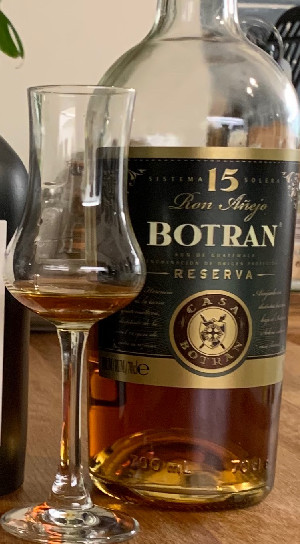 Photo of the rum Botran Ron Añejo Reserva 15 Years taken from user Sylvain44