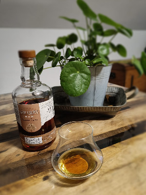 Photo of the rum New Grove Savoir Faire Single Cask taken from user Tim 