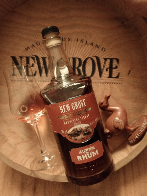 Photo of the rum New Grove Single Cask taken from user Gunnar Böhme "Bauerngaumen" 🤓