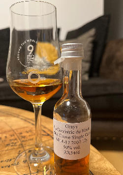 Photo of the rum New Grove Single Cask taken from user primus