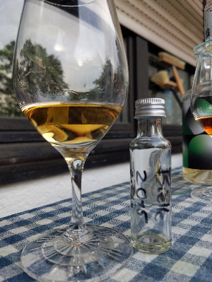 Photo of the rum Wonders of the World Rhum Vieux Agricole taken from user crazyforgoodbooze