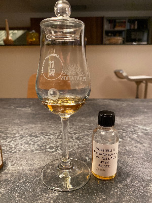 Photo of the rum Montebello Le brut de fût 8 ans taken from user Jarek