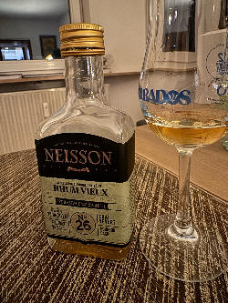 Photo of the rum Straight from the Barrel No. 26 taken from user Jarek
