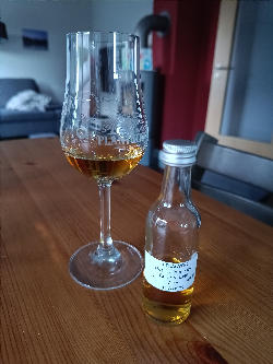 Photo of the rum Flensburg Rum Company Dos Delinquentes (Co-Bottling Wu Dram Clan) EHP taken from user Basti