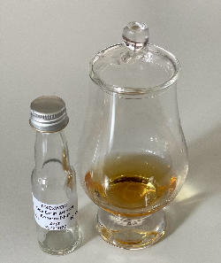 Photo of the rum Flensburg Rum Company Dos Delinquentes (Co-Bottling Wu Dram Clan) EHP taken from user Thunderbird