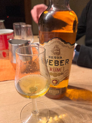 Photo of the rum Rum Señor Oro taken from user Serge