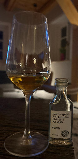 Photo of the rum  taken from user Chrischi78