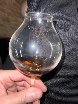 Photo of the rum First Cask taken from user F.L.O.