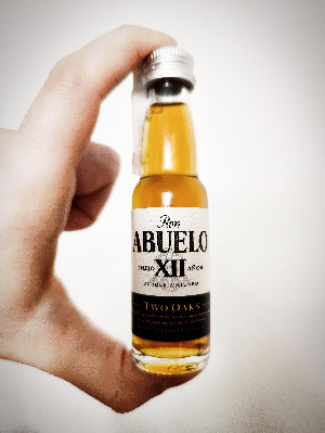 Photo of the rum Abuelo XII Two Oaks taken from user The little dRUMmer boy AkA rum_sk