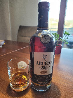 Photo of the rum Abuelo XII Two Oaks taken from user LukaŽiga