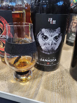 Photo of the rum Wild Series Rum Jamaica No. 44 LROK taken from user zabo