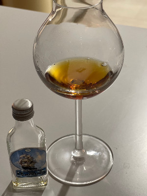 Photo of the rum Demerara taken from user Thunderbird