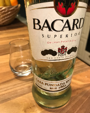 Photo of the rum Carta Blanca taken from user ordogh