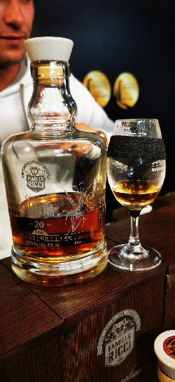 Photo of the rum  taken from user Kevin Sorensen 🇩🇰