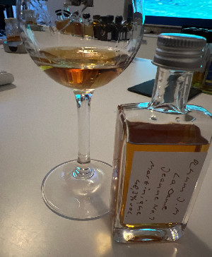 Photo of the rum La Dame Jeanne Numéro 1 taken from user Andi