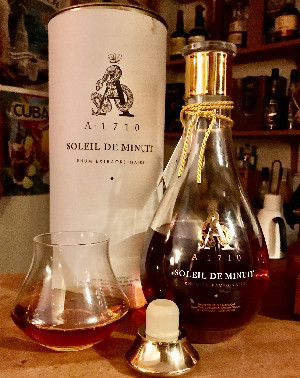 Photo of the rum A1710 Soleil de Minuit Rhum Extraordinaire taken from user Stefan Persson