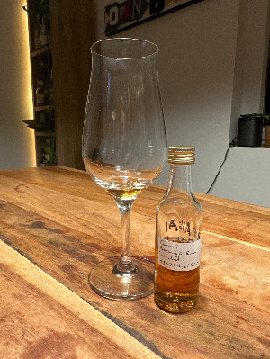 Photo of the rum Barangài Single Rare Cask 16 HTR taken from user Oliver