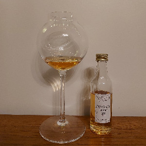 Photo of the rum No. 7 HLCF taken from user Maxence