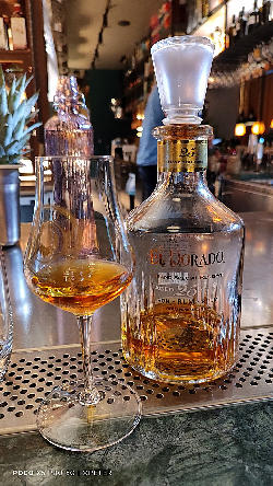 Photo of the rum El Dorado Grand Special Reserve taken from user Peter Sjoroos