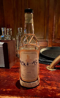 Photo of the rum 1976 taken from user Joachim Guger